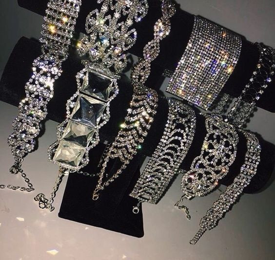 Body Jewelry Prom
 Pin by ღ💞Brianna Elise💞ღ on Jewerly in 2019