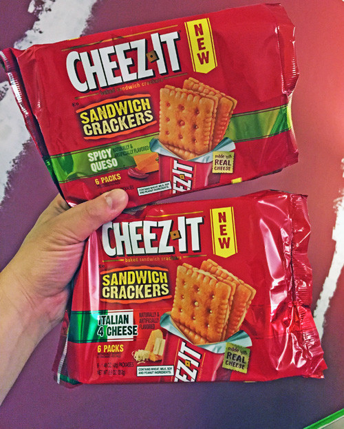 Cheez It Sandwich Crackers
 MICRO REVIEW New Cheez It Italian 4 Cheese & Spicy Queso