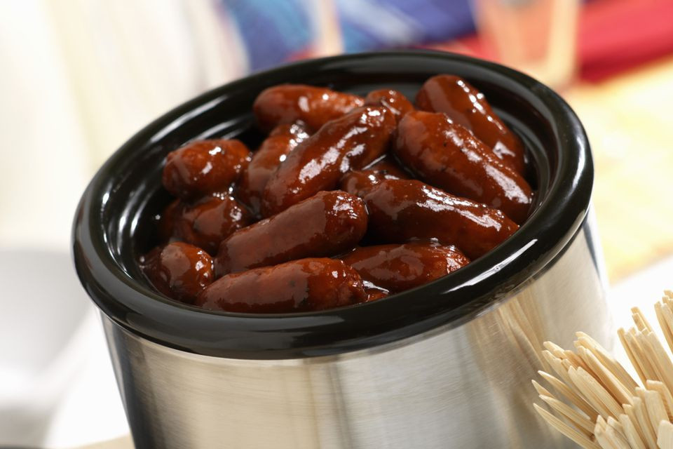 Cocktail Weenies With Grape Jelly And Bbq Sauce
 Crock Pot Mini Smoked Sausages With Grape Jelly Sauce Recipe