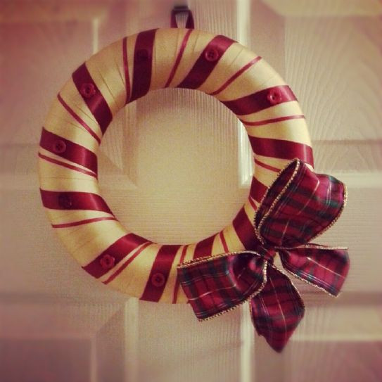 DIY Christmas Wreaths With Ribbon
 Easy DIY Christmas Wreaths Ideas 2014