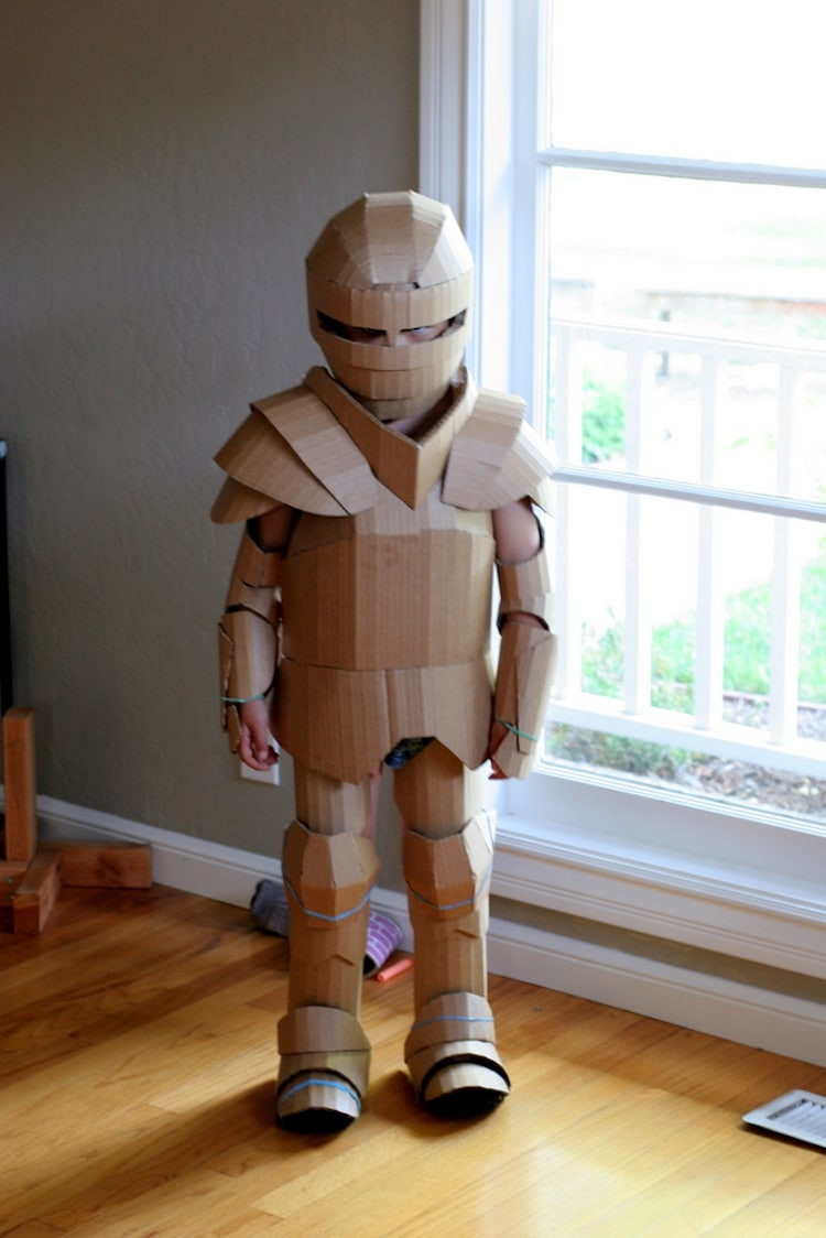 DIY Knight Costumes
 Fantastical Cardboard Costume DIY Turns Boxes into Knight