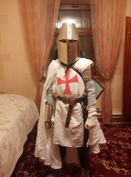 DIY Knight Costumes
 A DIY Guide to Making Your Own Knight Costume 12 pics