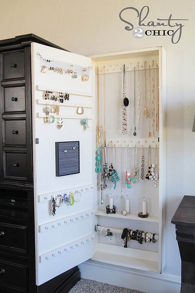 DIY Wall Jewelry Organizer
 11 Nifty DIY Ways To Organize Your Jewelry