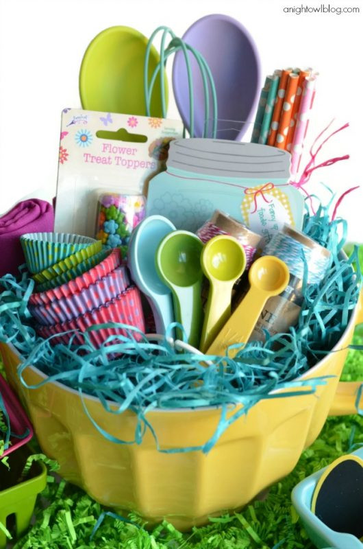 Gift Basket Items Ideas
 23 Fantastic Gift Basket Ideas to Make Any Recipient Smile