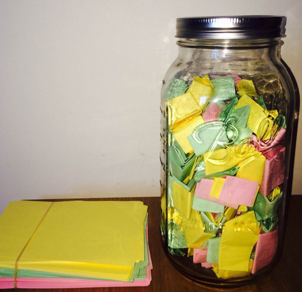 Girlfriend Gift Ideas Reddit
 Boyfriend Puts 365 Love Notes in a Jar for His Girlfriend