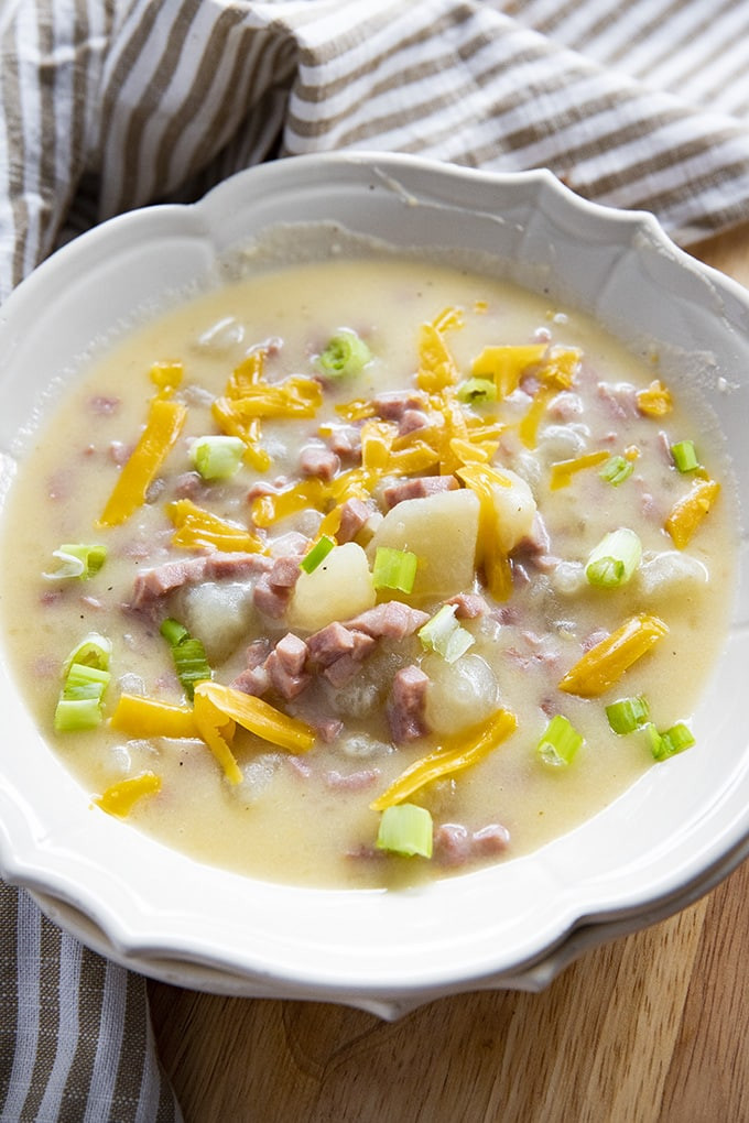 Ham And Potato Soup Instant Pot
 Ham and Cheese Instant Pot Potato Soup The Salty Marshmallow