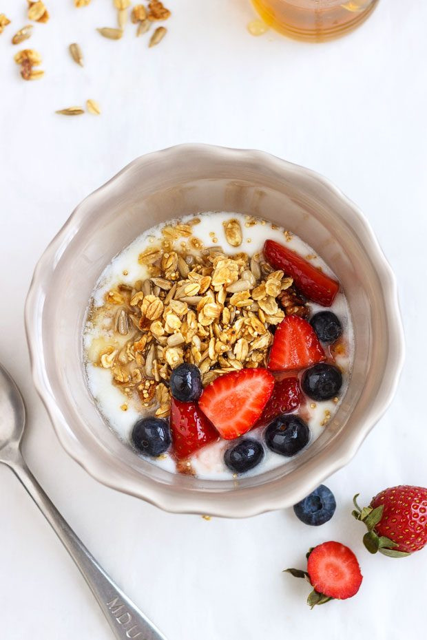 Healthy Breakfast Bowls
 Granola Berry Breakfast Bowl Recipe — Eatwell101
