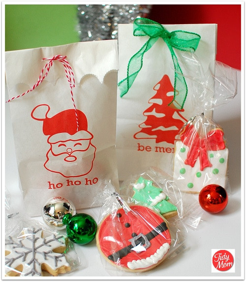 Holiday Party Gift Ideas
 Free Printable Christmas Gift Bags