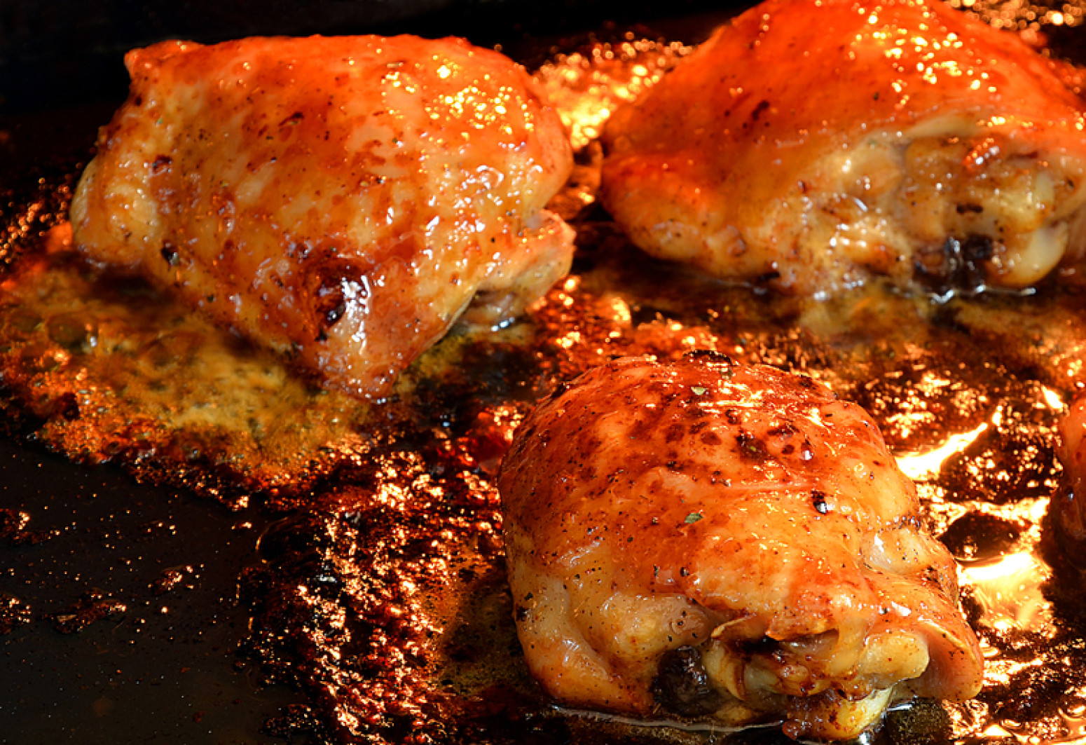 Honey Chicken Thighs
 Slow Cooked Honey Garlic Chicken Thighs Recipe