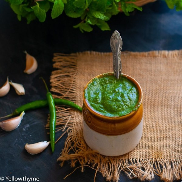 Indian Green Chutney
 Indian Green Chutney Recipe with Coriander and Mint