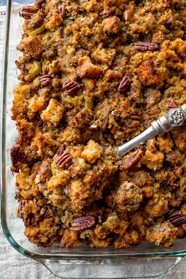 Make Ahead Thanksgiving
 the BEST LIST of Thanksgiving side dishes you can make