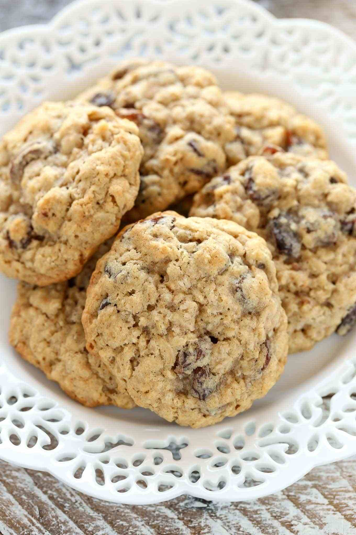 Oatmeal And Raisan Cookies
 Soft and Chewy Oatmeal Raisin Cookies