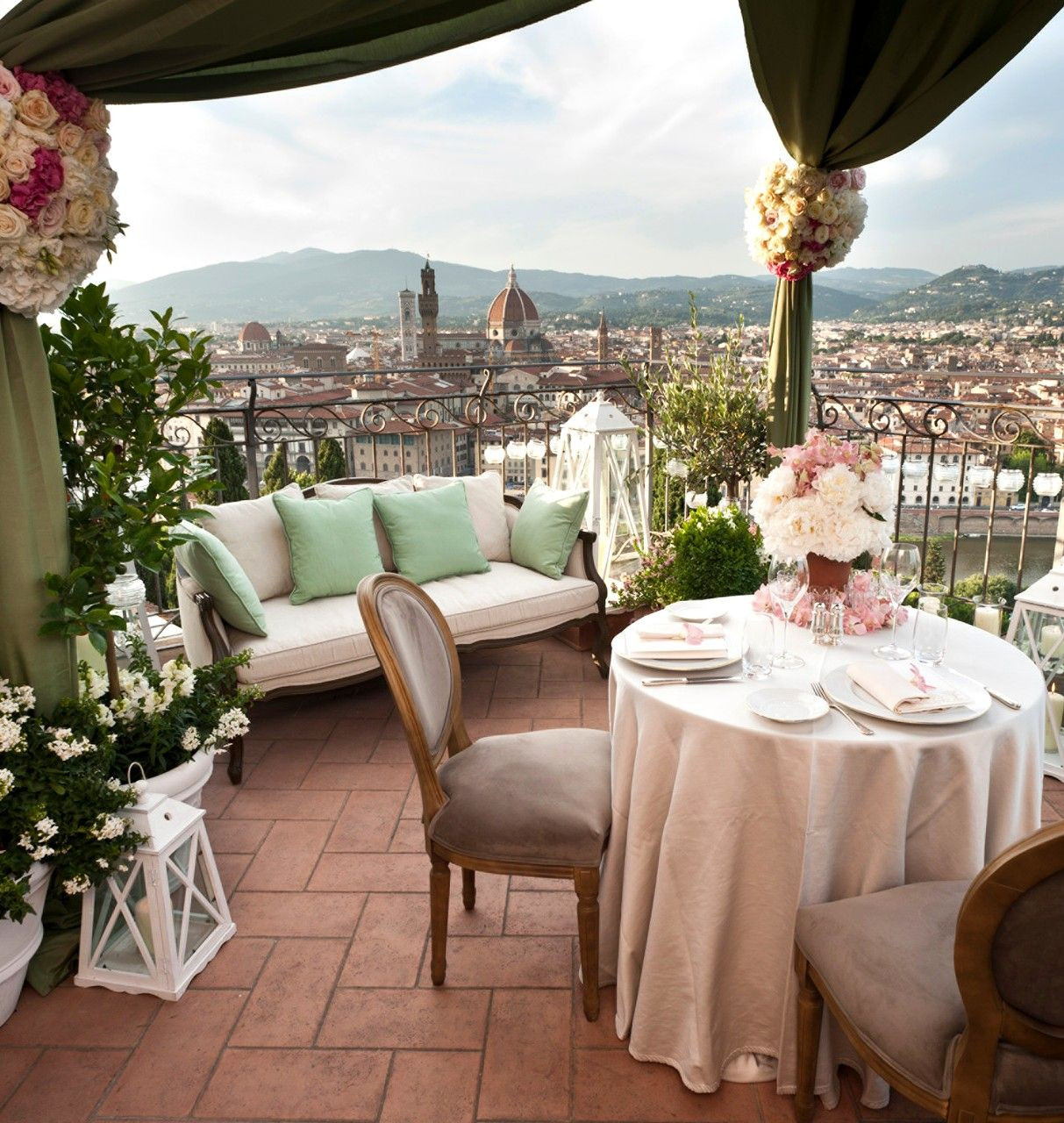 Romantic Dinner For Two Restaurants
 Dinner for two with a rooftop Florence view