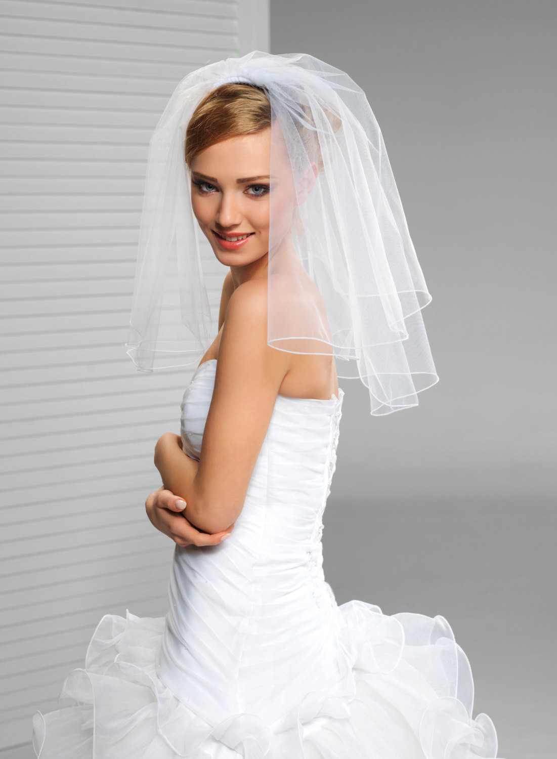 Short Ivory Wedding Veils Uk
 2 Tier Short Bridal Wedding Veil with cording edge