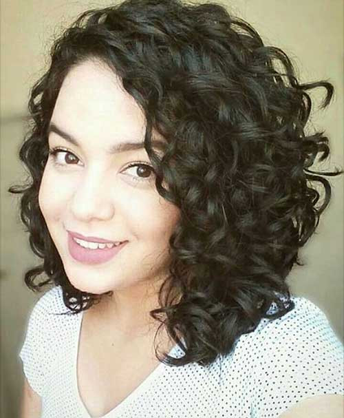 Short To Medium Curly Hairstyles
 Alluring Short Curly Hair Ideas for Summertime