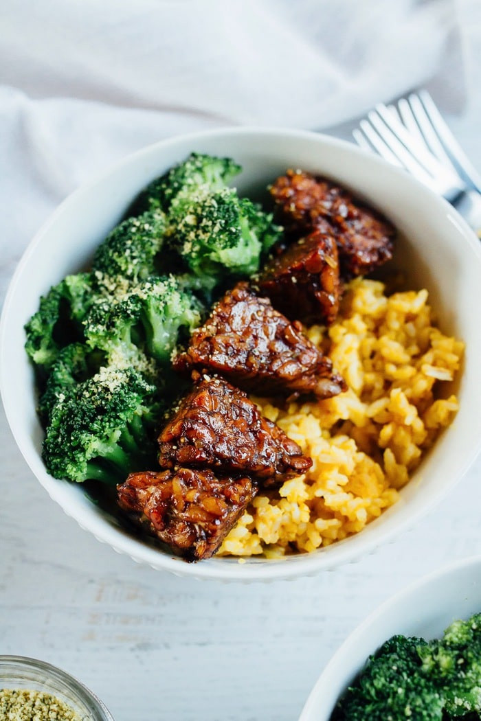 Tempeh Dinner Recipes
 Maple Balsamic Tempeh Bowls with Pumpkin Rice