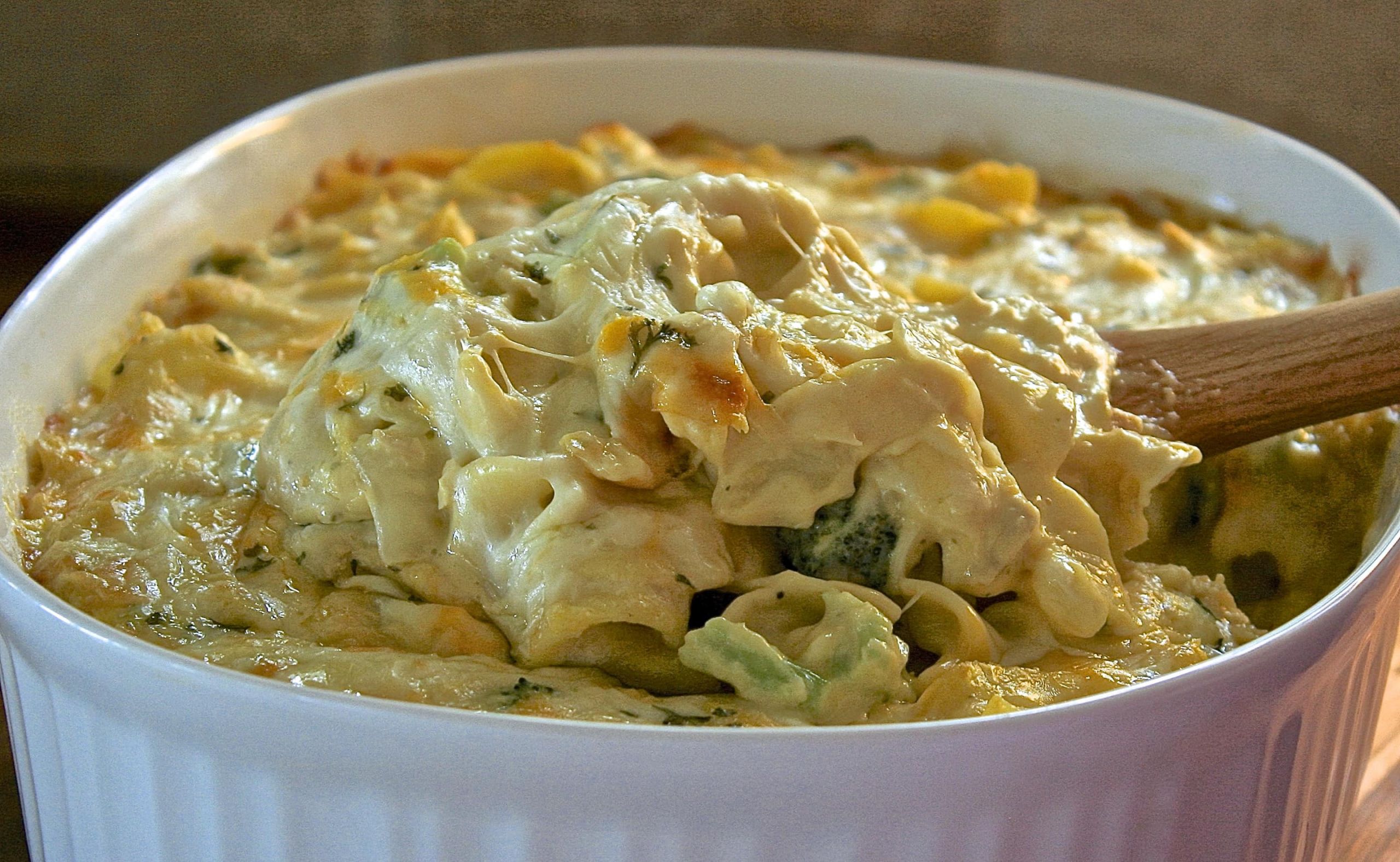 Tuna Casserole With Cream Of Celery
 Kid Approved Super Cheesy Tuna Noodle Casserole with Fresh