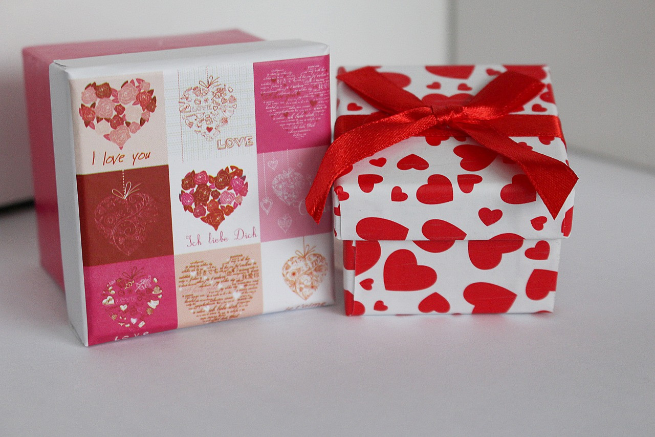 Valentine Gift Box Ideas
 Awesome valentine t ideas for breast cancer survivors