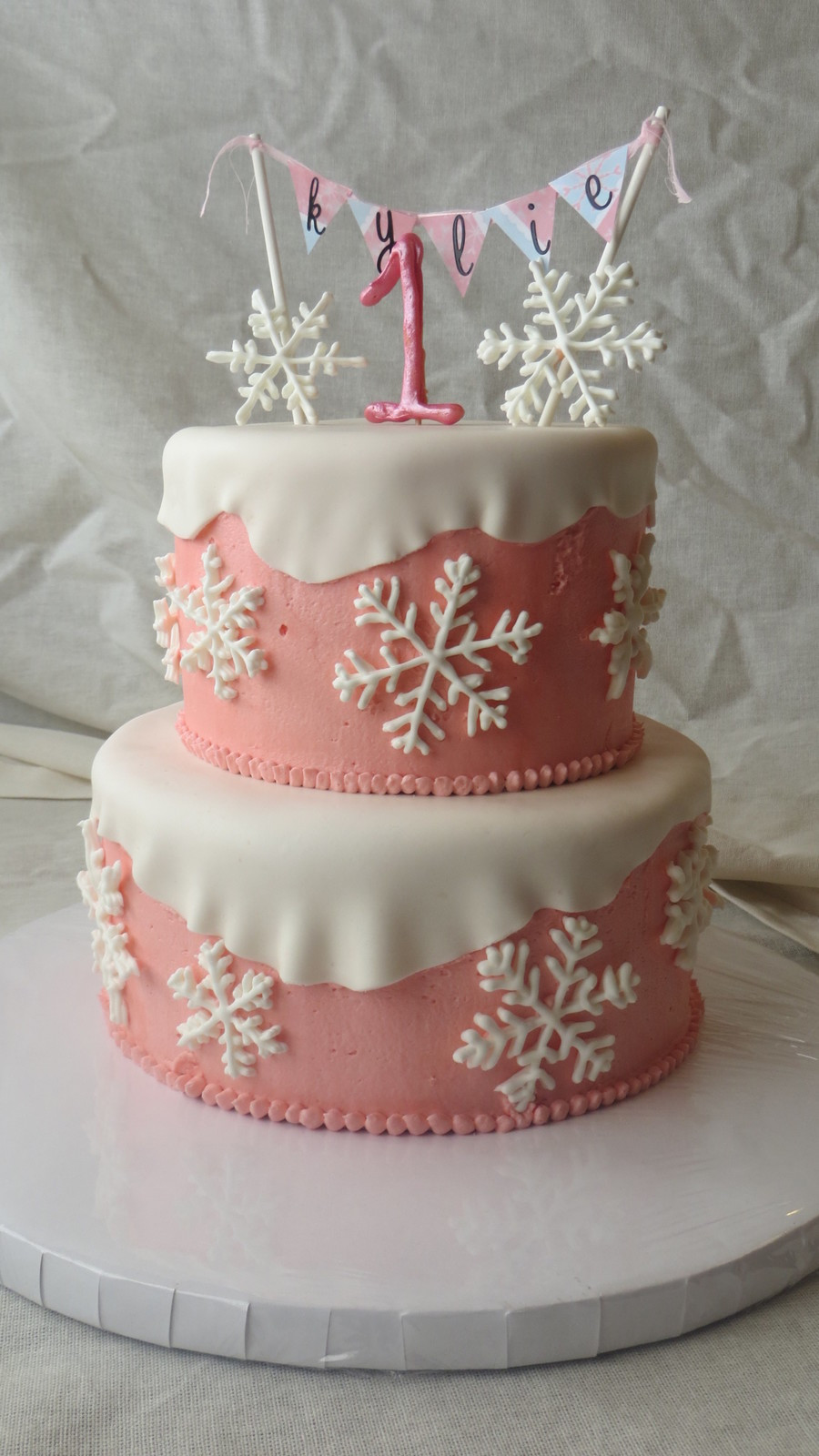 Winter Onederland Birthday Cake
 Winter ederland Cake Royal Icing Snowflakes Buttercream