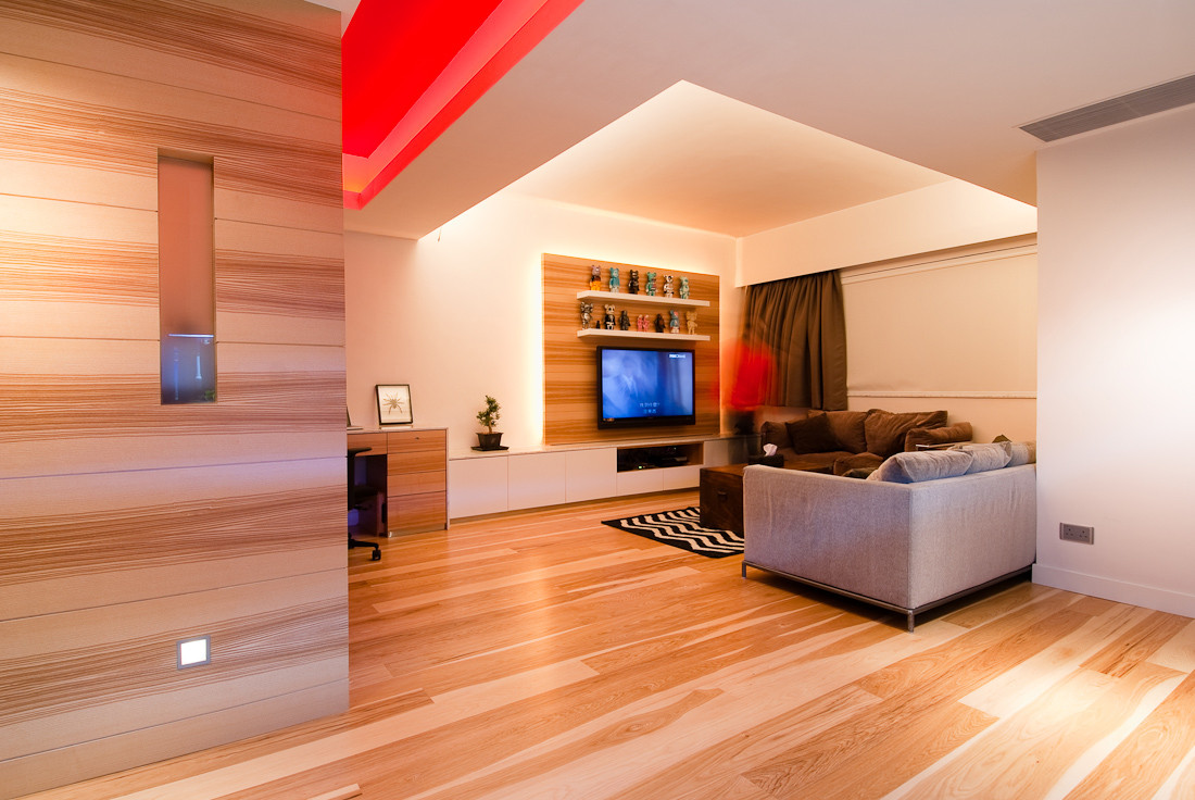 Wooden Wall Designs Living Room
 Wooden Apartment in Hong Kong
