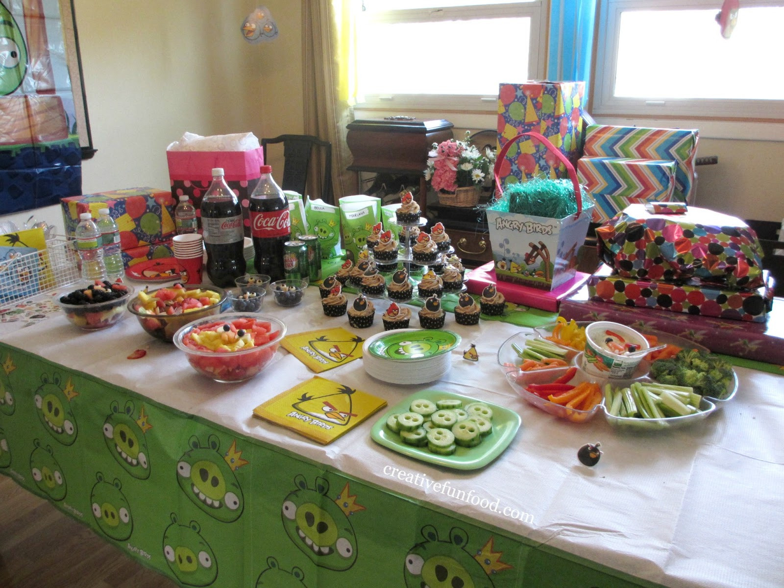 10 Year Old Birthday Party Food Ideas
 Creative Food Angry Birds Birthday Party Ideas