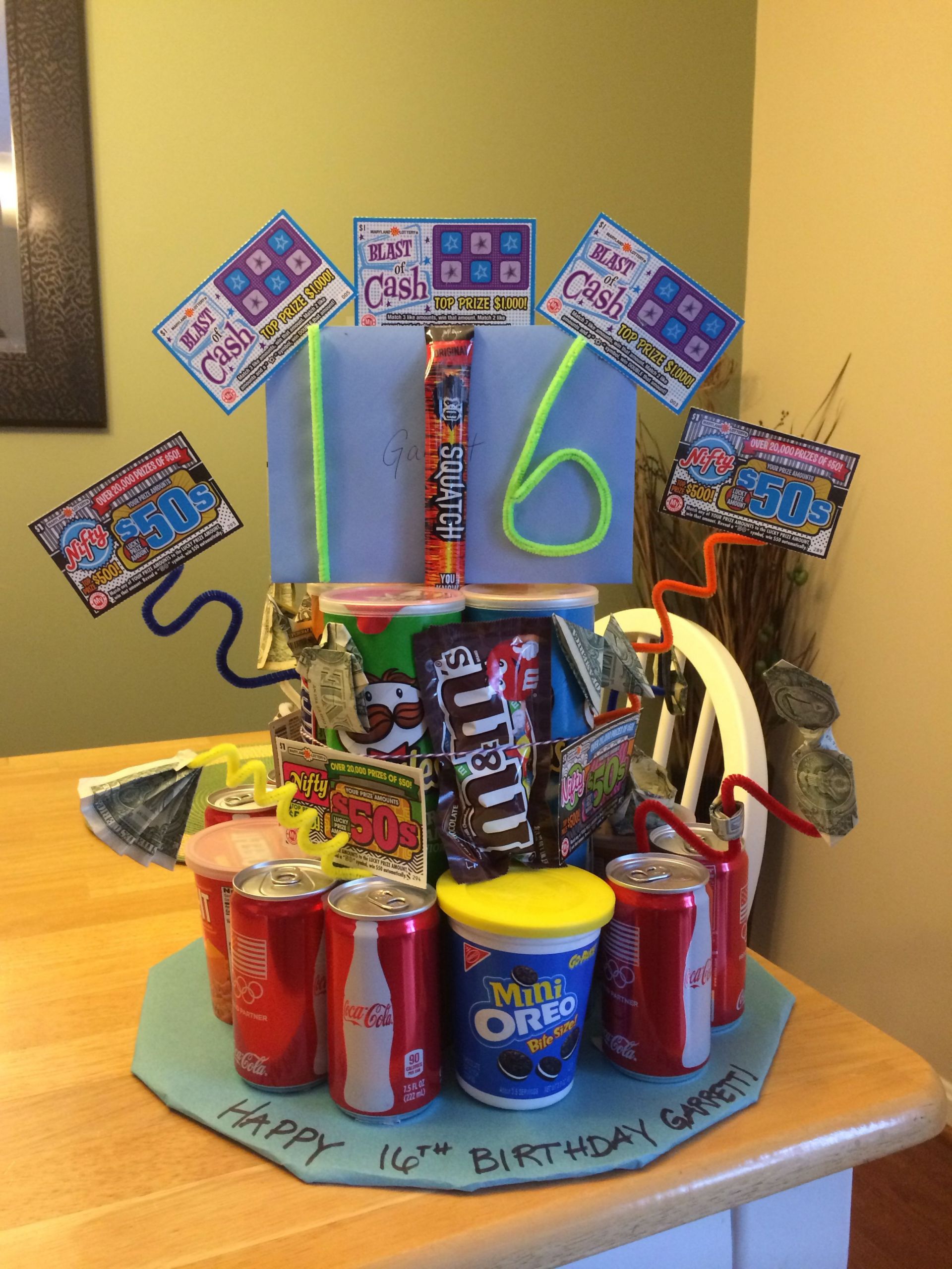 16th Birthday Gift Ideas
 16th birthday "cake" for boy Pringles soda cookies