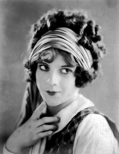 1920 Women Hairstyle
 Chelsea s Style Tips Evolution of Hairstyles 1910 s 1920 s