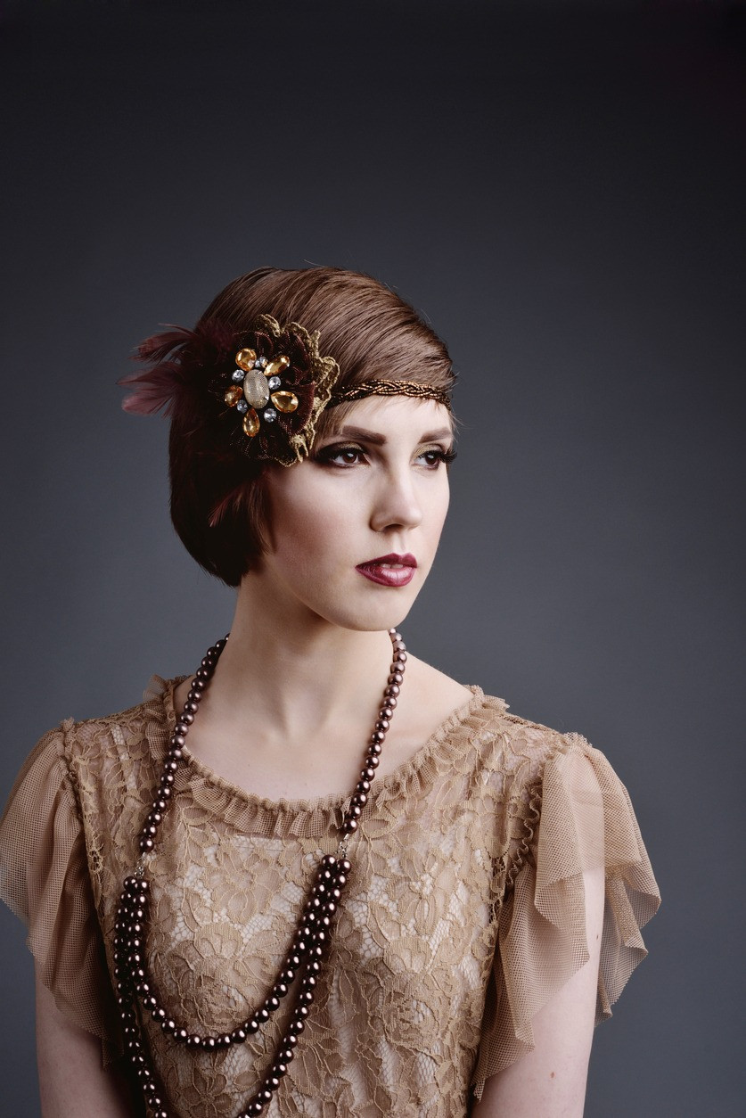 1920 Women Hairstyle
 22 Glamorous 1920s Hairstyles that Make Us Yearn for the