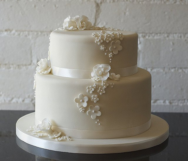 2 Layer Wedding Cakes
 Wedding Cakes – SERYNNA