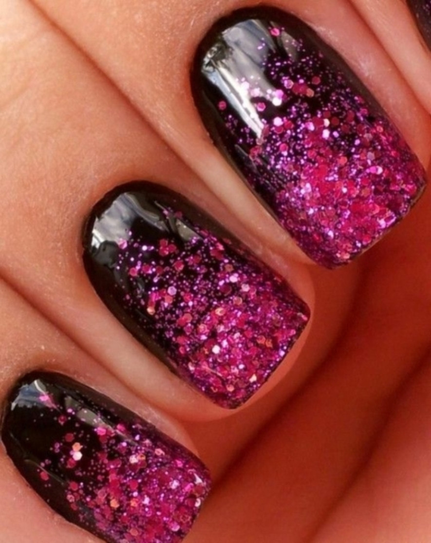 Acrylic Nails With Glitter
 Glitter Nails
