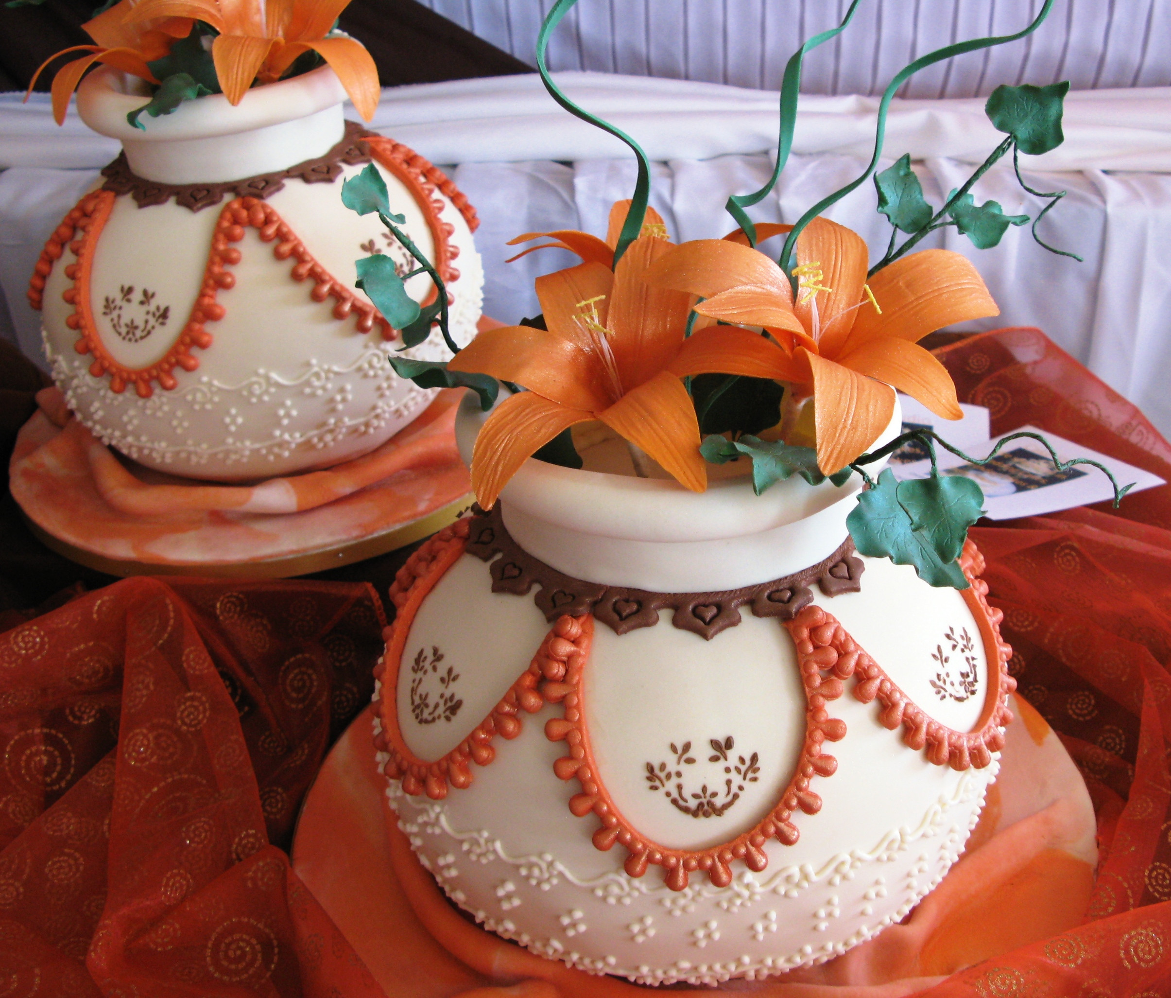 African Wedding Cakes
 African Pots Wedding Cake