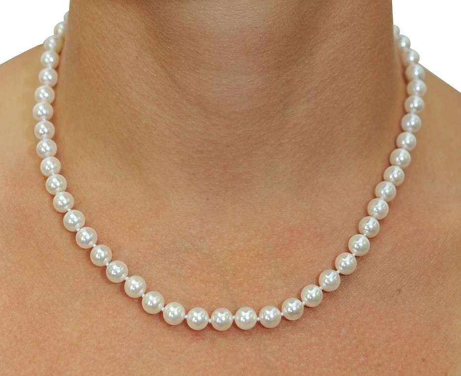 Akoya Pearl Necklace
 7 5 8 0mm Japanese White Akoya Pearl Necklace & Earrings