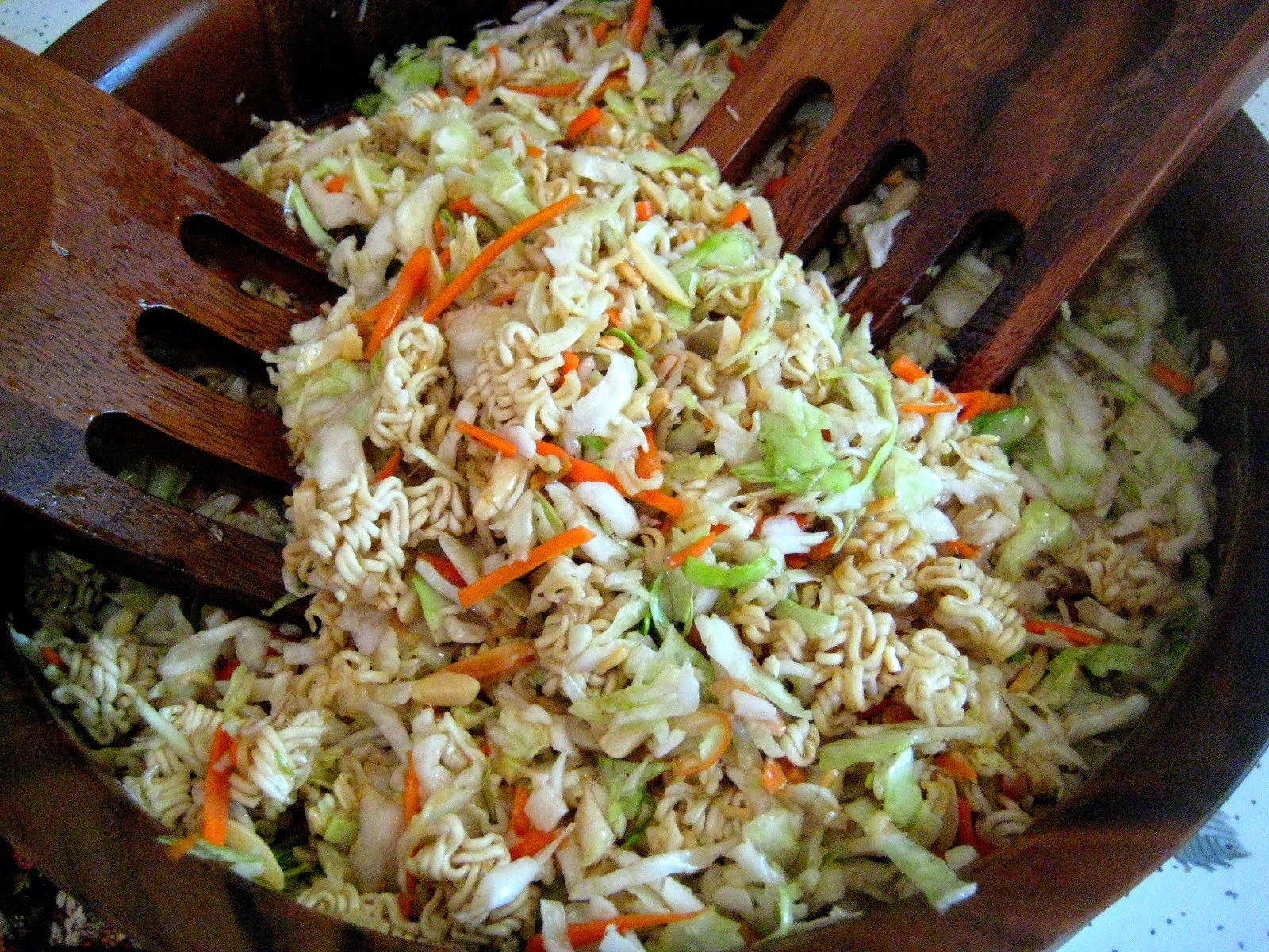 Asian Cole Slaw With Ramen Noodles
 My Homemade Life Kevin Bacon s CRUNCHY ASIAN SLAW