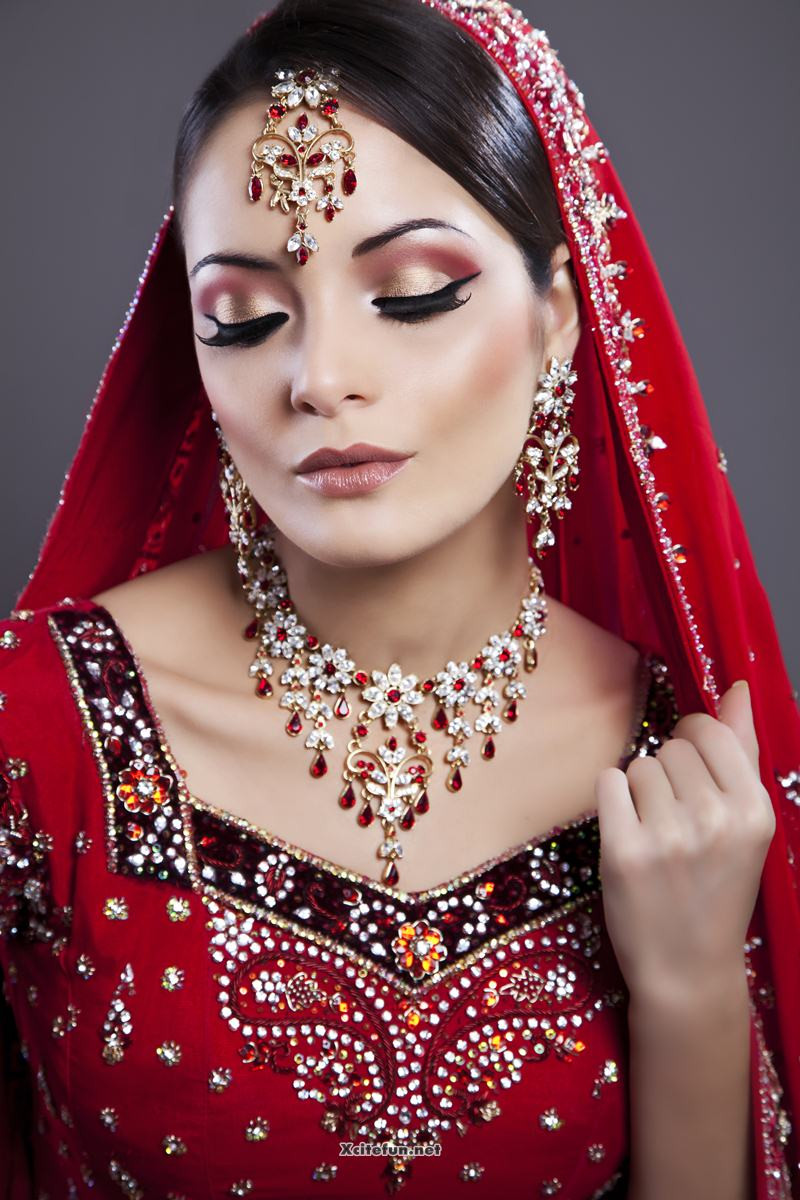 Asian Wedding Makeup
 Asian Bridal Eye Makeup Jewelry And Hairstyle