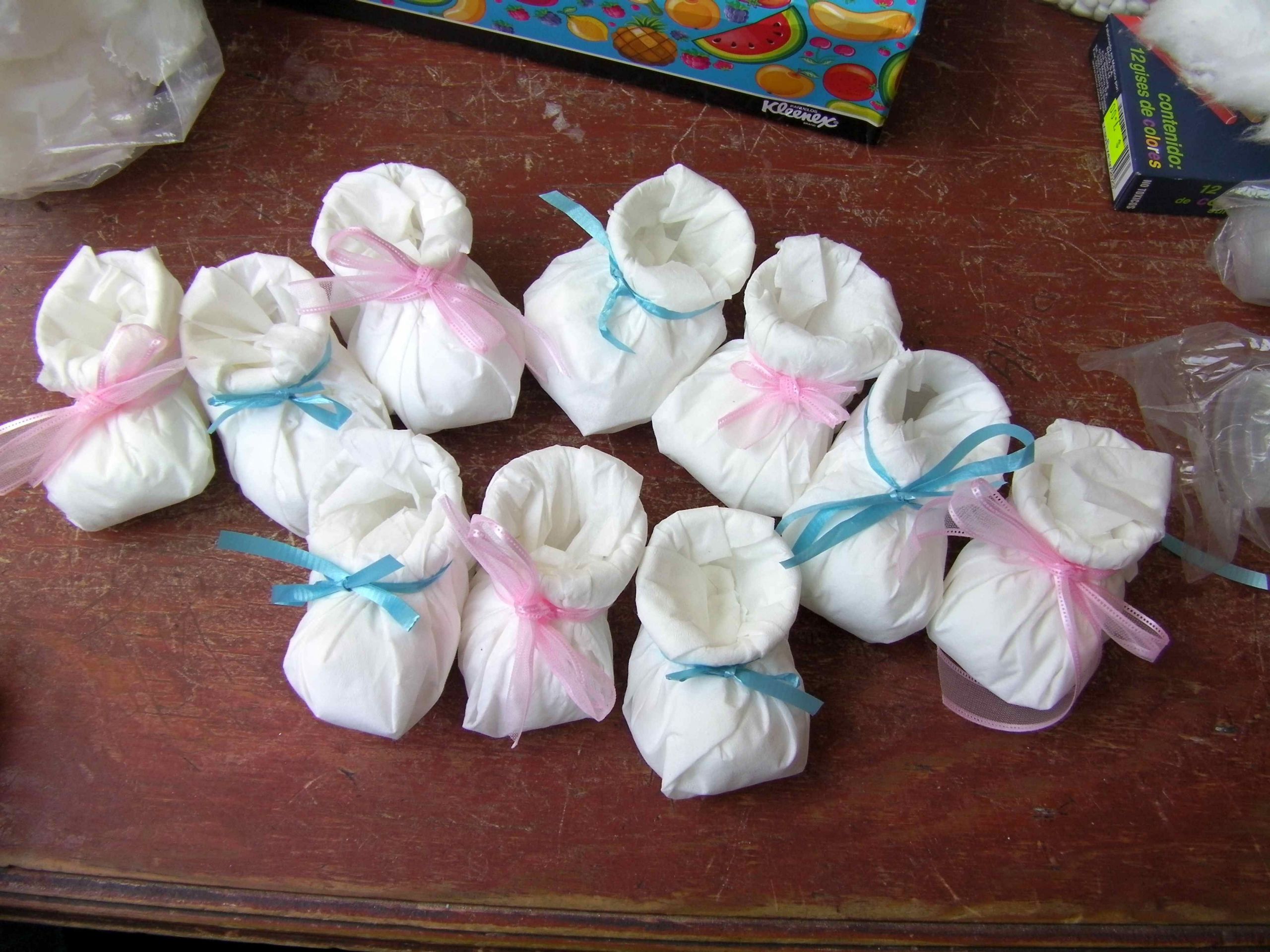 Baby Bootie Party Favor
 these are great for putting mints and nuts in at baby
