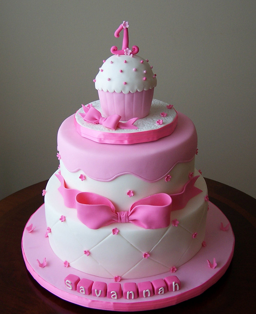 Baby Girl Birthday Cake
 Fabulous 1st Birthday Cake For Baby Girls