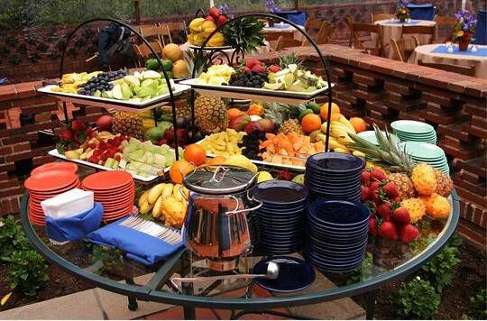 Backyard Party Menu Ideas
 A great way to set up a backyard buffet for an informal