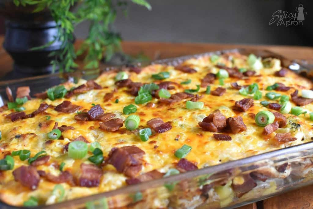 Baked Potato And Chicken Casserole
 Loaded Baked Potato Casserole with Chicken for a Crowd