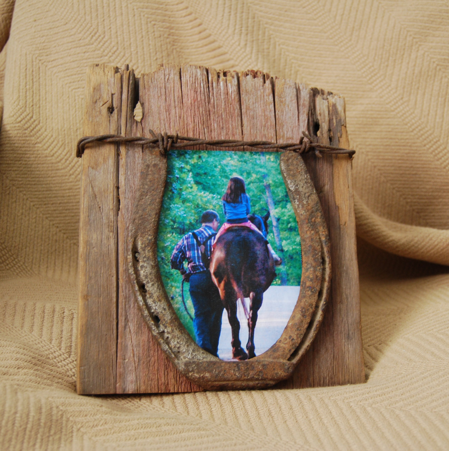 Barnwood Craft Ideas
 Reclaimed barn wood photo and horse shoe by