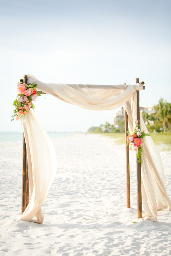 Beach Wedding Arches
 35 Gorgeous Beach Themed Wedding Ideas