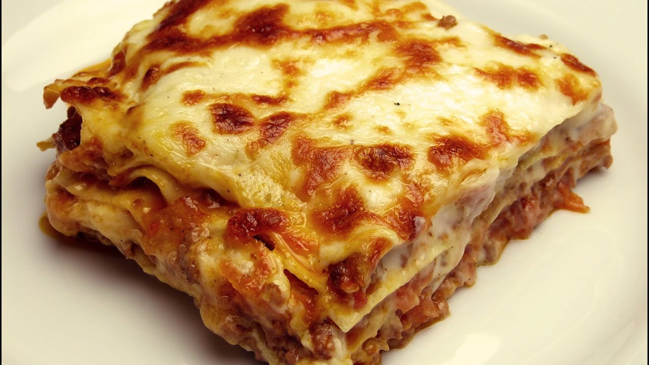 Bechamel Sauce Lasagna
 Easy Lasagna Recipe with Bechamel Sauce
