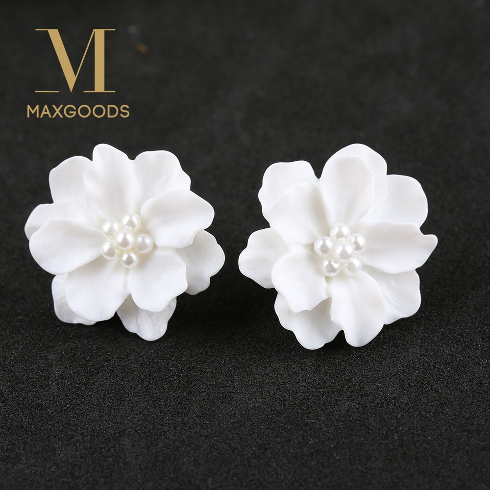 Big Earrings Studs
 1 Pair New Fashion Big White Flower Earrings For Women