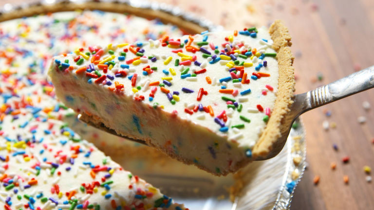 Birthday Cake Cheesecake Recipe
 Funfetti Cheesecake The New Birthday Obsession [WATCH]