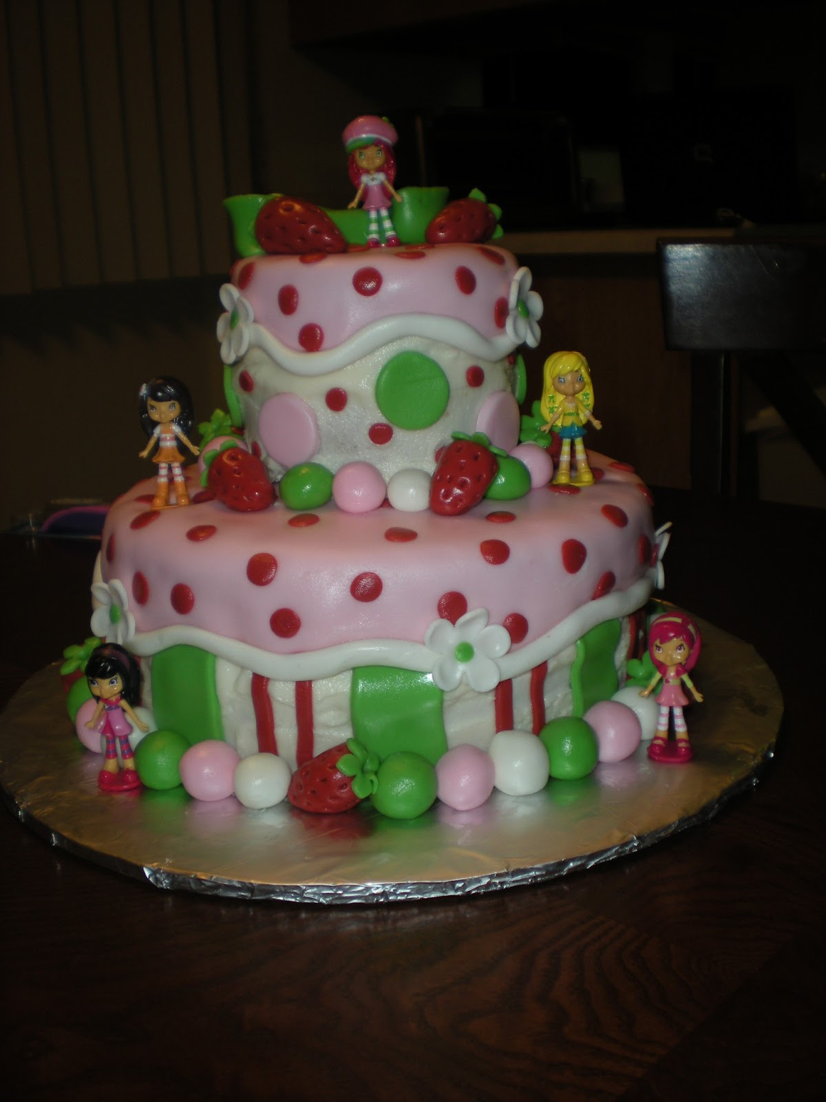 Birthday Cakes Pictures
 Carlynne s Cakes Strawberry Shortcake Birthday Cake