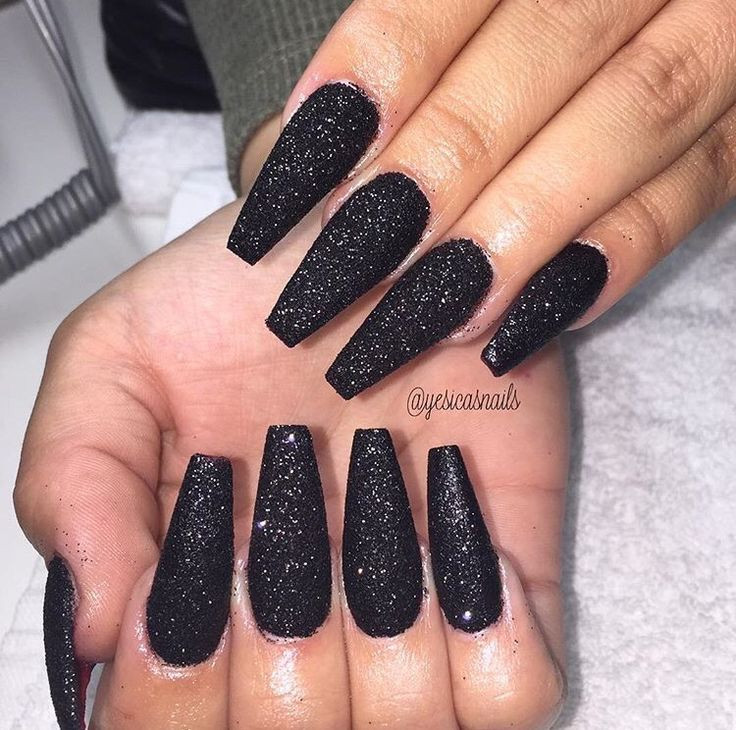 Black Acrylic Nails With Glitter
 Best 25 Black glitter nails ideas on Pinterest