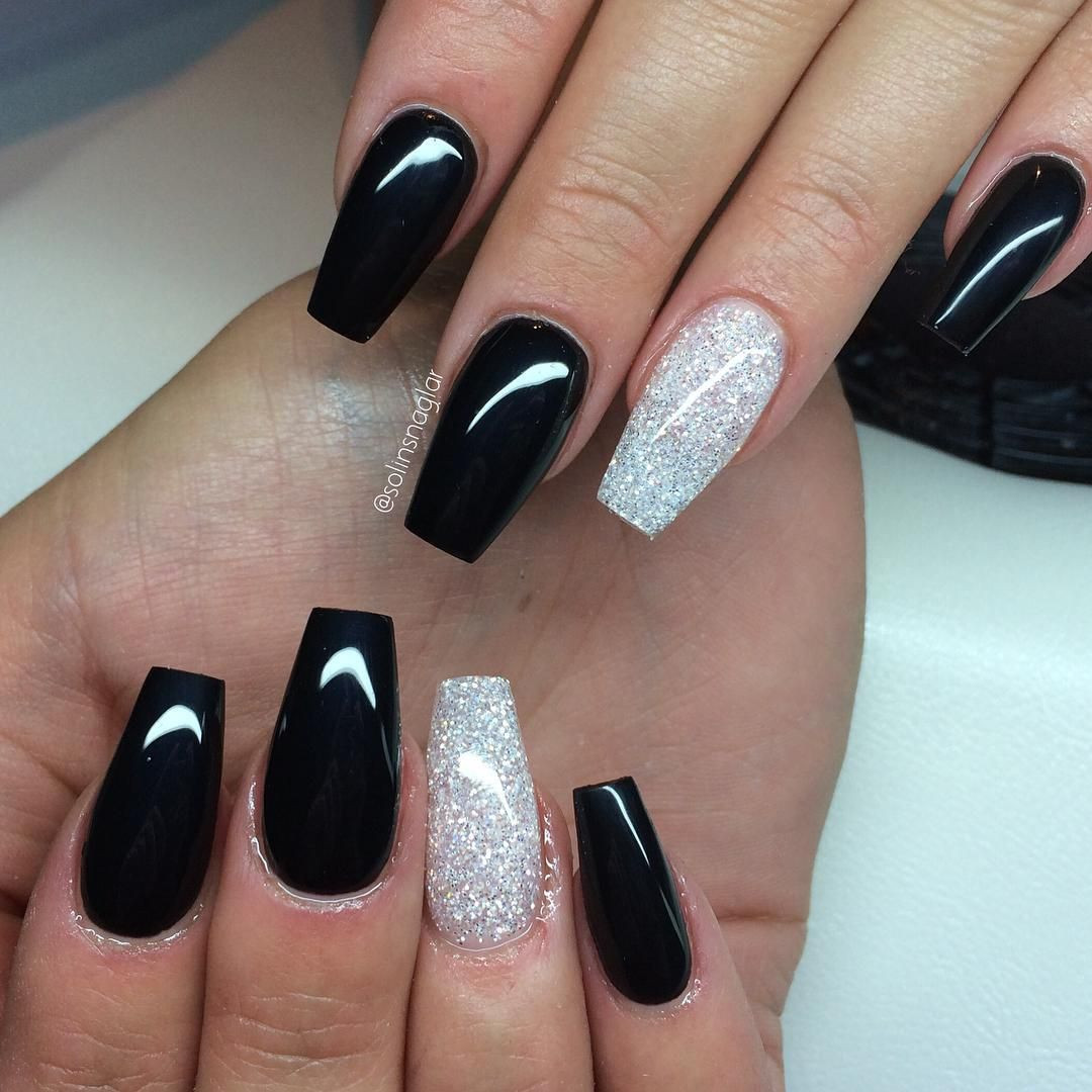 Black Acrylic Nails With Glitter
 Black" med "Diamond"”