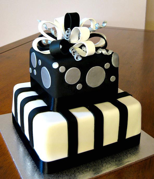 Black Birthday Cake
 Black & Silver Present 30th Birthday Cake e b