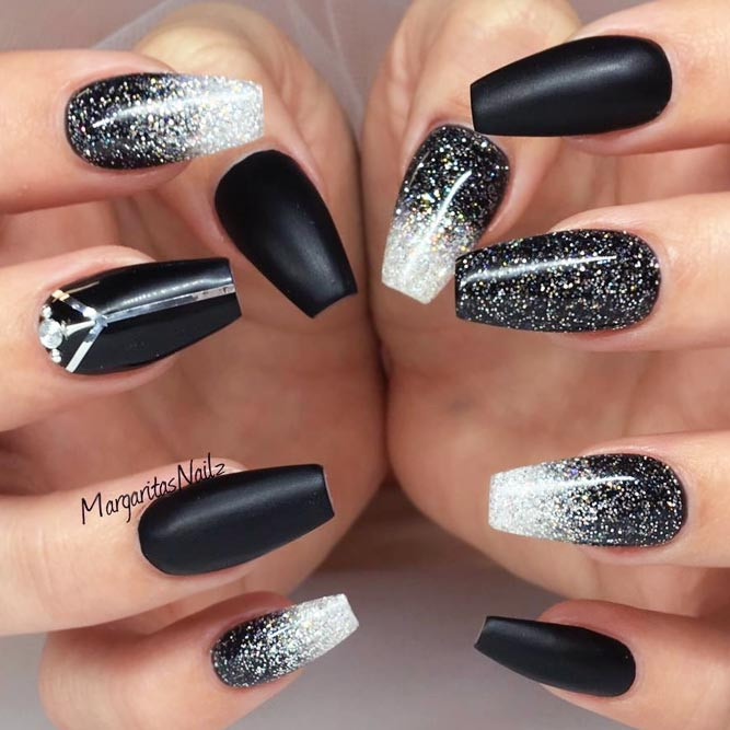 Black Nails With Glitter
 27 Fancy Ways To Rock Matte Black Nails