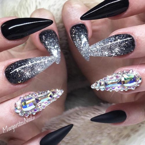 Black Nails With Silver Glitter
 33 BLACK GLITTER NAILS DESIGNS