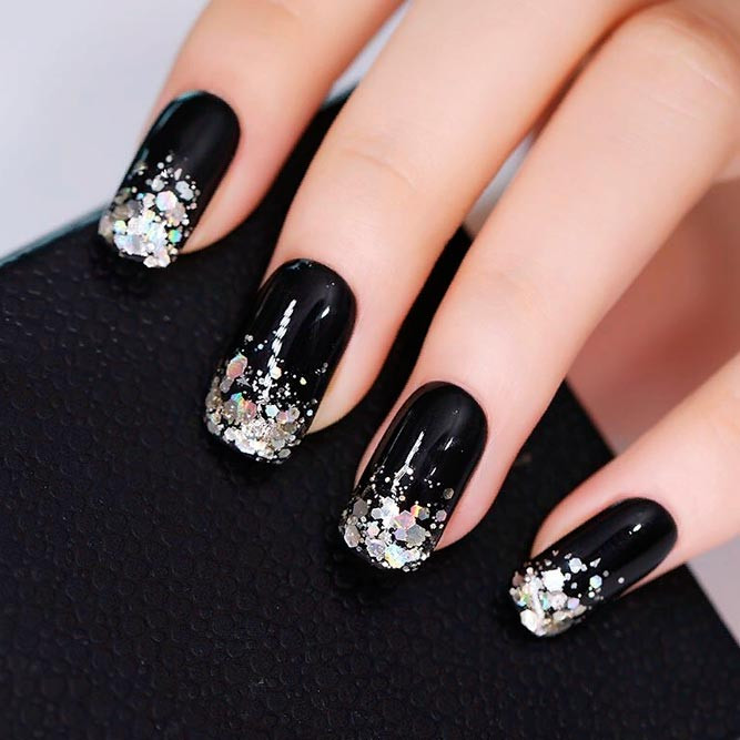Black Nails With Silver Glitter
 21 Gra nt Nails Designs To Greet Fall